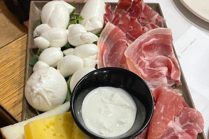 ツアー：アルベロベッロ、オストゥーニ、ロコロトンド：ローカルガイド & ランチ