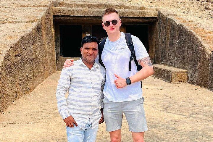 ムンバイSGNP：カンヘリ洞窟、タイガーサファリ＆ジャイナ寺院