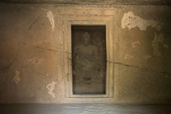 ムンバイSGNP：カンヘリ洞窟、タイガーサファリ＆ジャイナ寺院