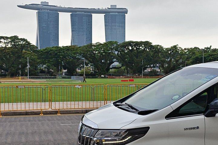 高級アルファードでシンガポールへプライベートチャンギ空港送迎