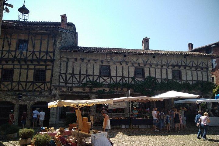 Half Day Private Tour to the Medieval Town of Perouges