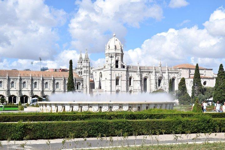 Lisbon: Private TukTuk Tour Belém Riverside and Sightseeing