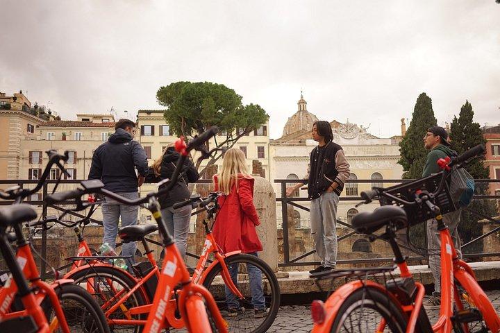 Rome Bike Tour Explore Iconic Landmarks on Two Wheels