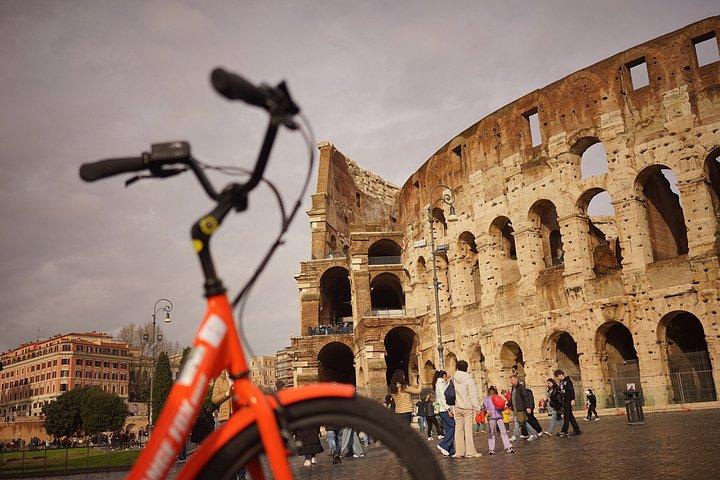 Rome Bike Tour Explore Iconic Landmarks on Two Wheels