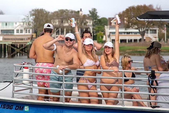 Lay N Low Bachelorette N Barco de Festa