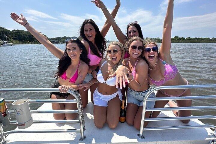 Missy Bachelorette N Bateau d'enterrement de vie de garçon