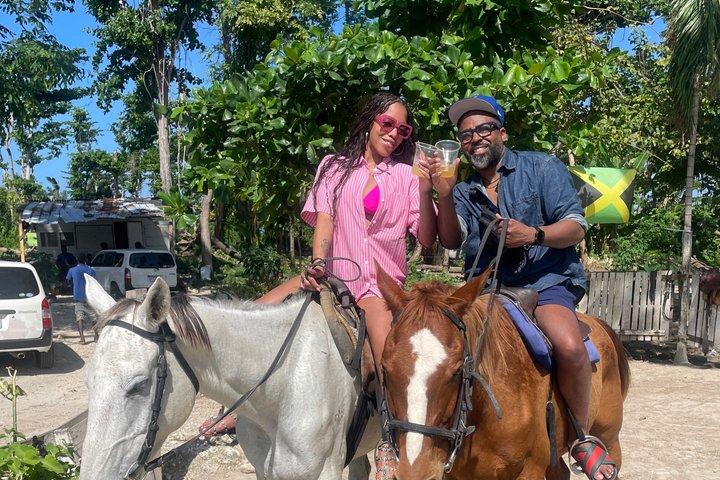 Giamaica Passeggiata a cavallo e avventura a nuoto con trasporto