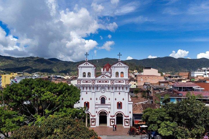 Private Day Tour from Medellin to Guatape and El Peñol Rock