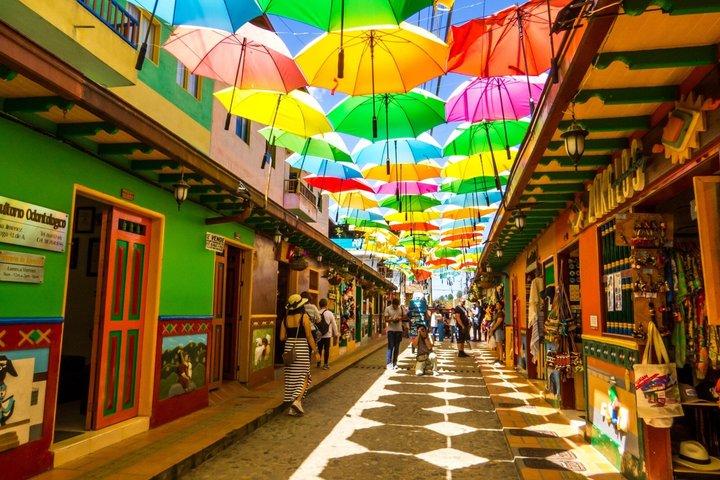 Private Day Tour from Medellin to Guatape and El Peñol Rock