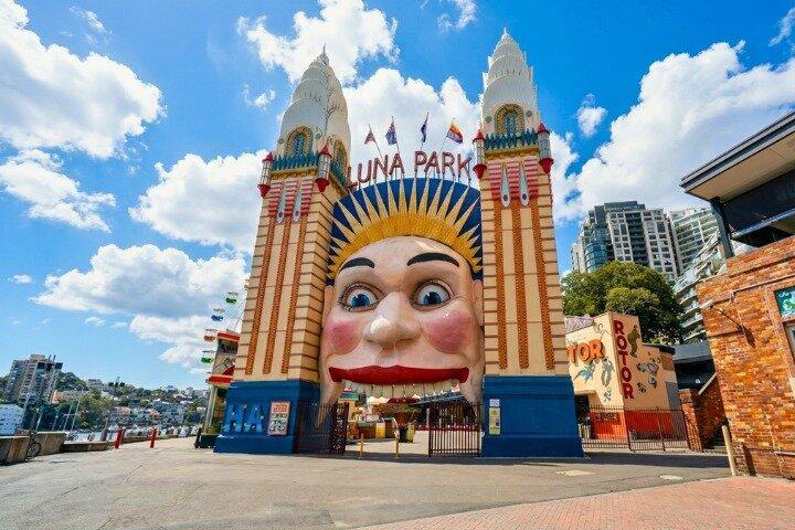 Sydney Harbour Self Guided Walking Tour with an App