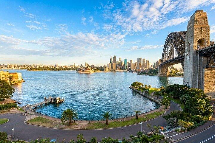 Sydney Harbour Self Guided Walking Tour with an App
