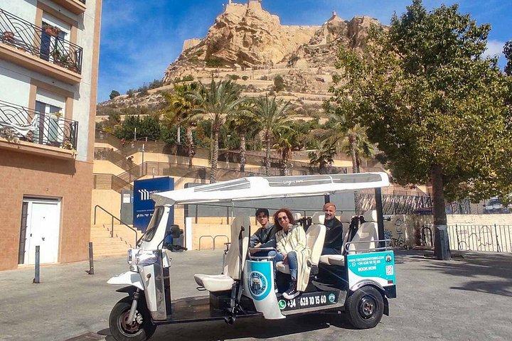 トゥクトゥクによるアリカンテ市内観光