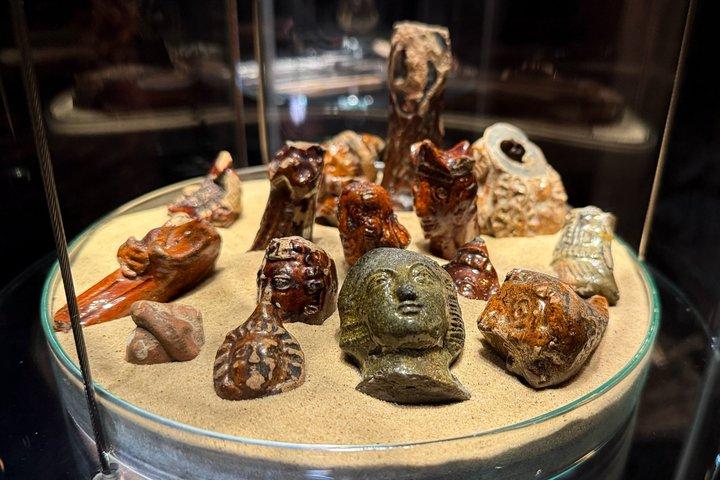 クラクフ：ゴルフカートによる旧市街、ヴァヴェル城、地下博物館の訪問、昼食