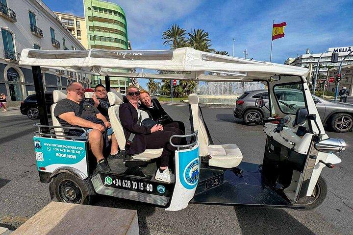 トゥクトゥクによるアリカンテ市内観光