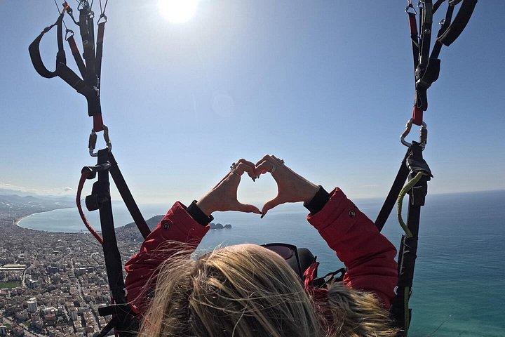 Alanya Tandem Paragliding Experience with Pickup