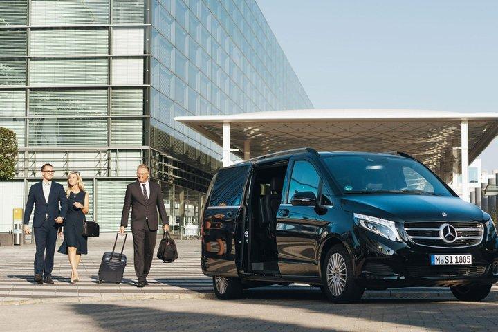 Parijs Luchthavens Privé retourtransfer – CDG & Orly naar Parijs