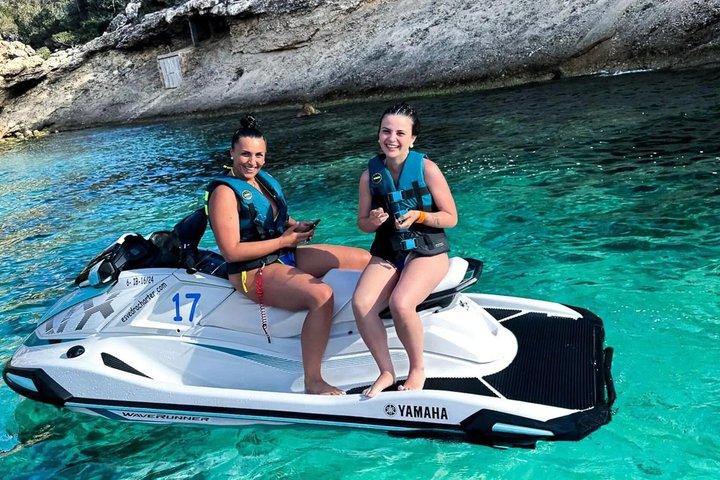 Excursion en jet ski à Cala Comte