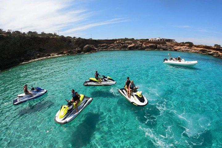 Excursion en jet ski à Cala Comte