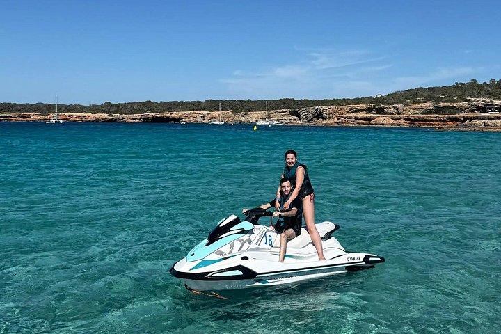 Excursion en jet ski à Cala Comte