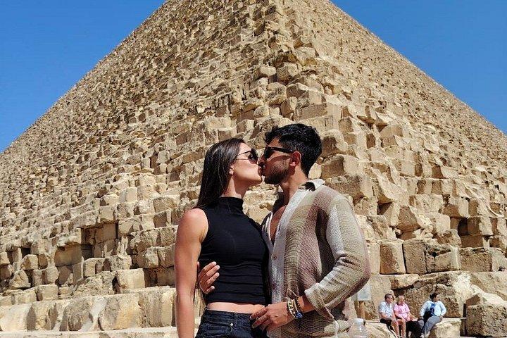 フルガダからギザのピラミッドとスフィンクスと宝石博物館への日帰り旅行