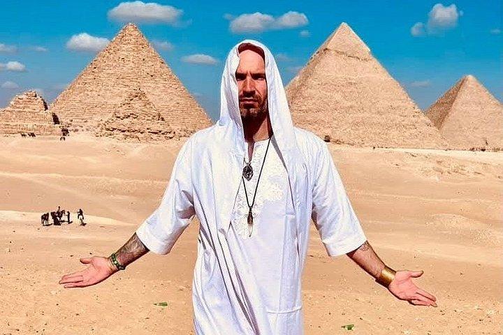 フルガダからギザのピラミッドとスフィンクスと宝石博物館への日帰り旅行