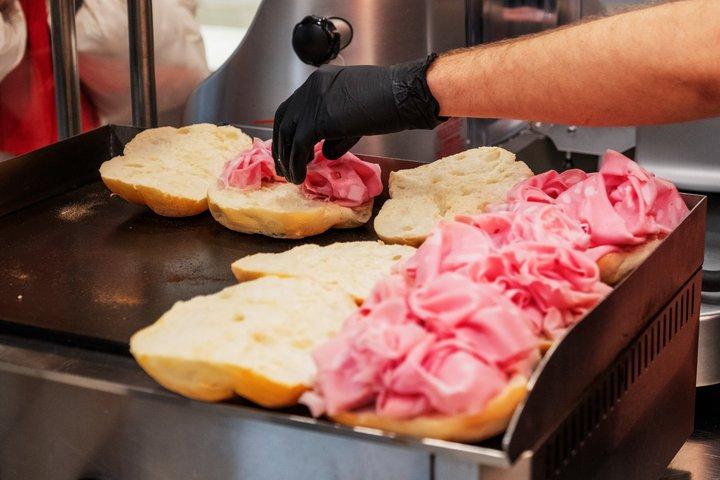 Visite gastronomique et du marché de Bologne avec plats locaux, pâtes, vins et plus encore