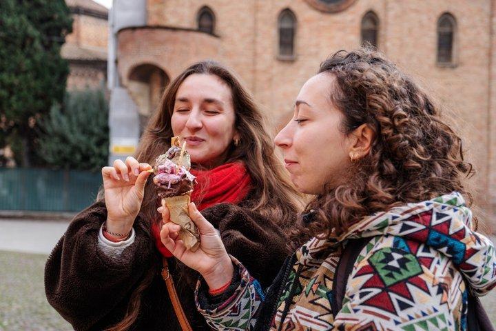 Visite gastronomique et du marché de Bologne avec plats locaux, pâtes, vins et plus encore