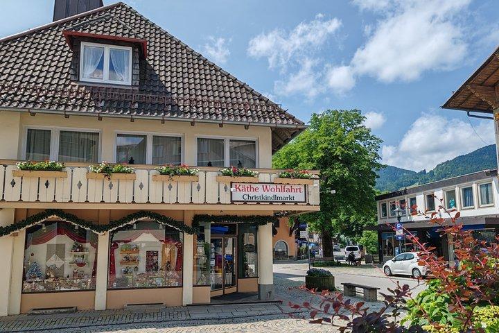 Munich: Neuschwanstein Tour with Oberammergau or Alpine Coaster