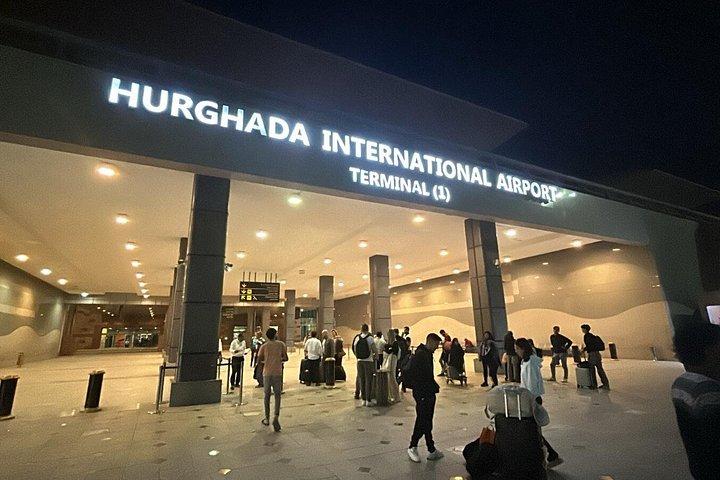フルガダ国際空港からのプライベート交通
