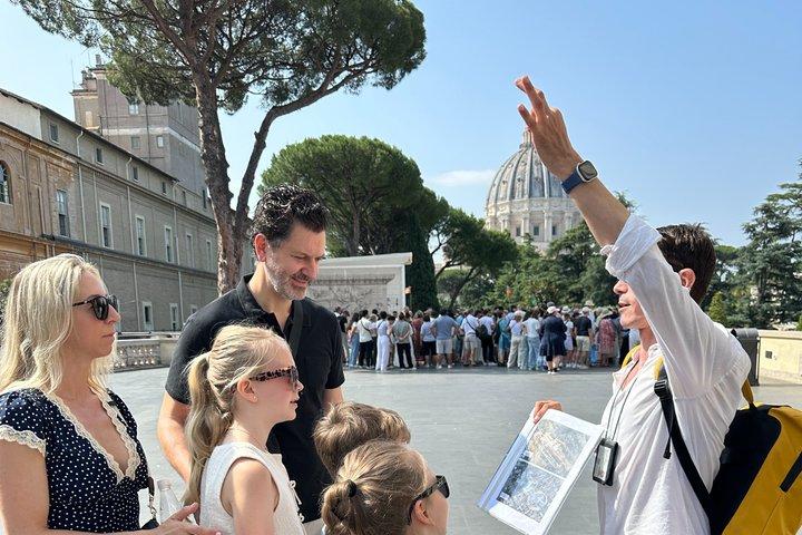 Museos Vaticanos con Cúpula de San Pedro y visita privada a la Basílica