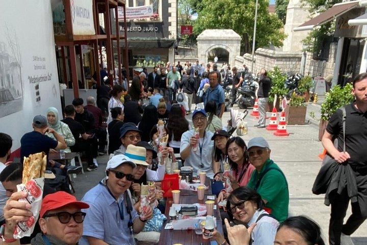 Istanbul Old City Street Food Tour Degustações locais escondidas