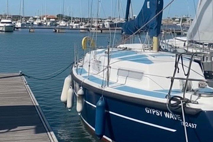 Lisboa Sunset Private Sailing com Open Bar & Pizza