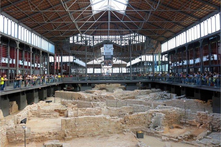 Barcelona Essential : Self-Guided Tour created by Local Official Guide