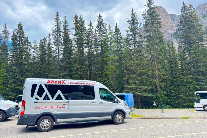 Erschwingliche Banff nach Calgary Flughafen (YYC) Shared Shuttle