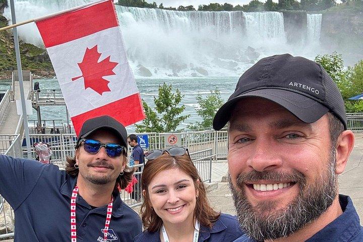 Niagara Walking Tour and Fireworks Cruise