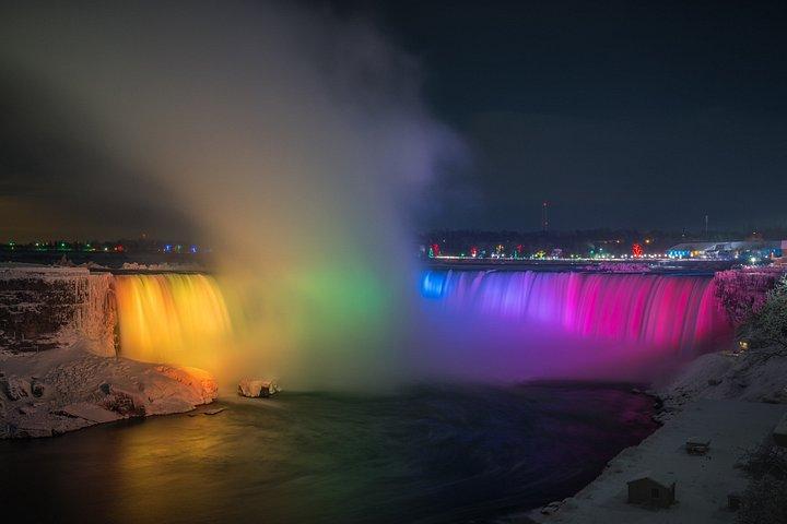 Niagara Walking Tour and Fireworks Cruise