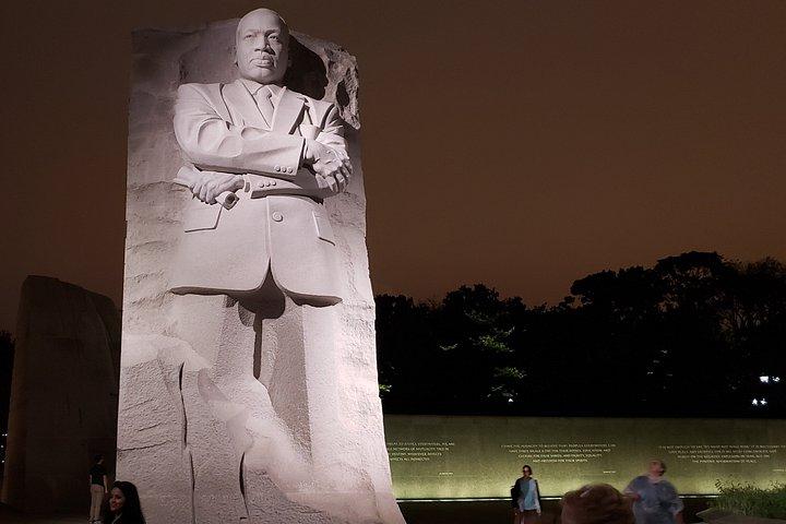 スカイラインビューのワシントンDCナイトメモリアルウォーキングツアー