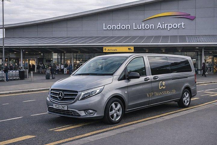 ルートン空港からロンドンまたはサウサンプトン港プライベートトランスファー