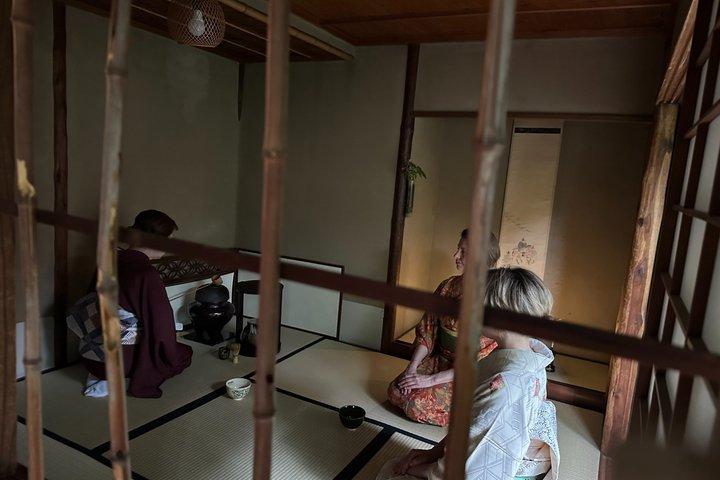Kyoto: Te ceremoni i et traditionelt te værelse