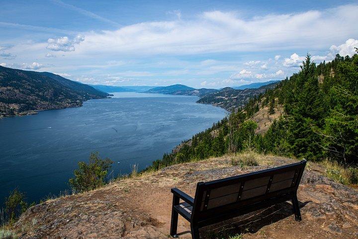 Kelowna : ノックスマウンテンとオカナガンレイクビューのガイド付きハイキング