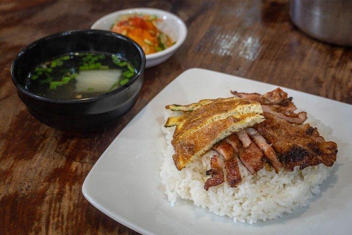 Tour gastronomico mattutino di Siem Reap con passeggiata al mercato e street art