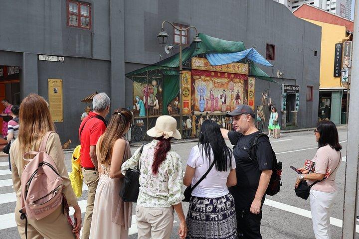 2 to 8 Hours Private Customized Walking Tour in Spanish