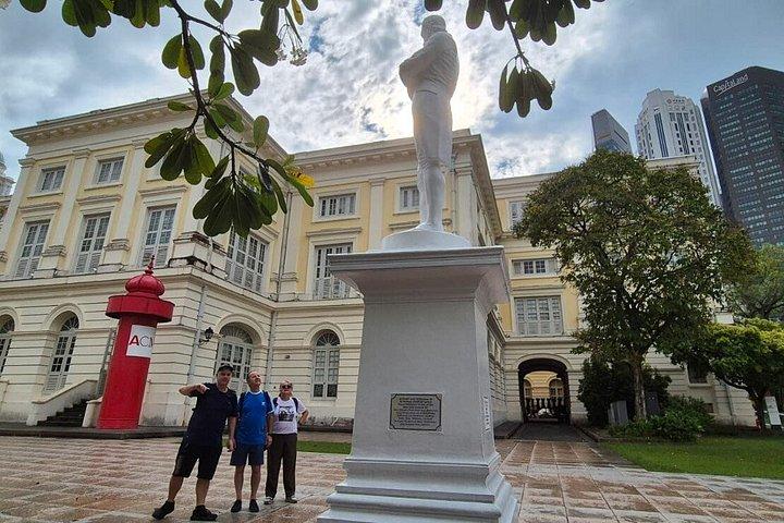 2 to 8 Hours Private Customized Walking Tour in Spanish