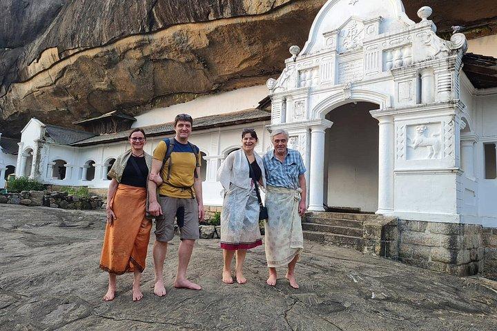 Private Driver in Sri Lanka for Groups
