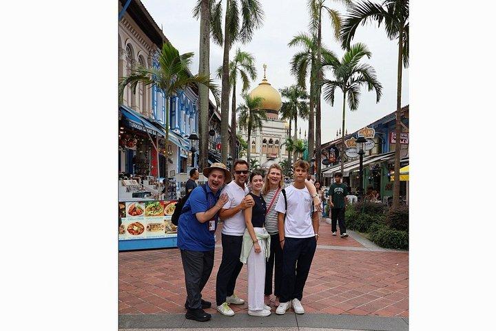 2 to 8 Hours Private Customized Walking Tour in Spanish
