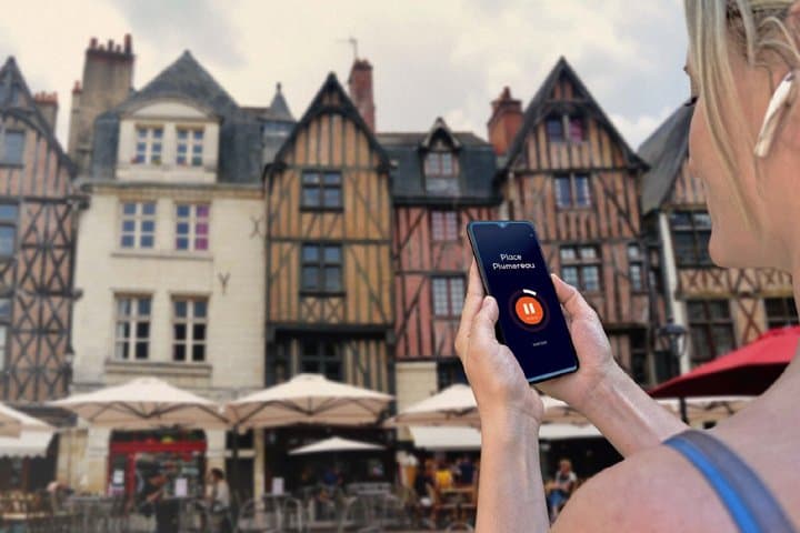 Tours Audio guided walking tour 2h00 and 22 audio commentary