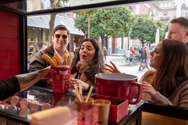 Sevilla Food Tour: Tapas, drankjes en lekkernijen met een lokale
