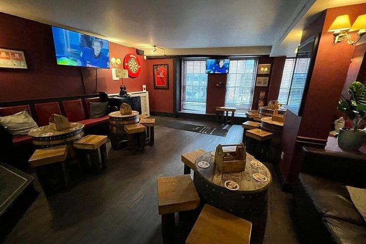 York Private Historical Pub Tour with Free Drinks