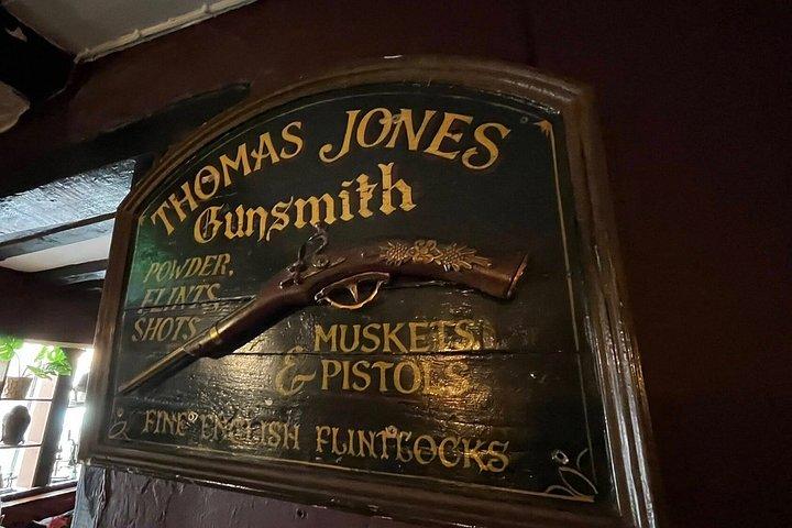 York Private Historical Pub Tour with Free Drinks