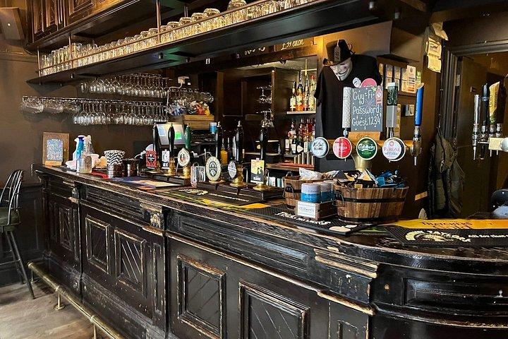 York Private Historical Pub Tour with Free Drinks